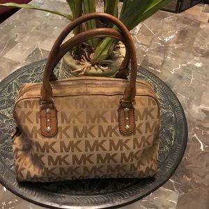 Beautiful Michael Kors handbag